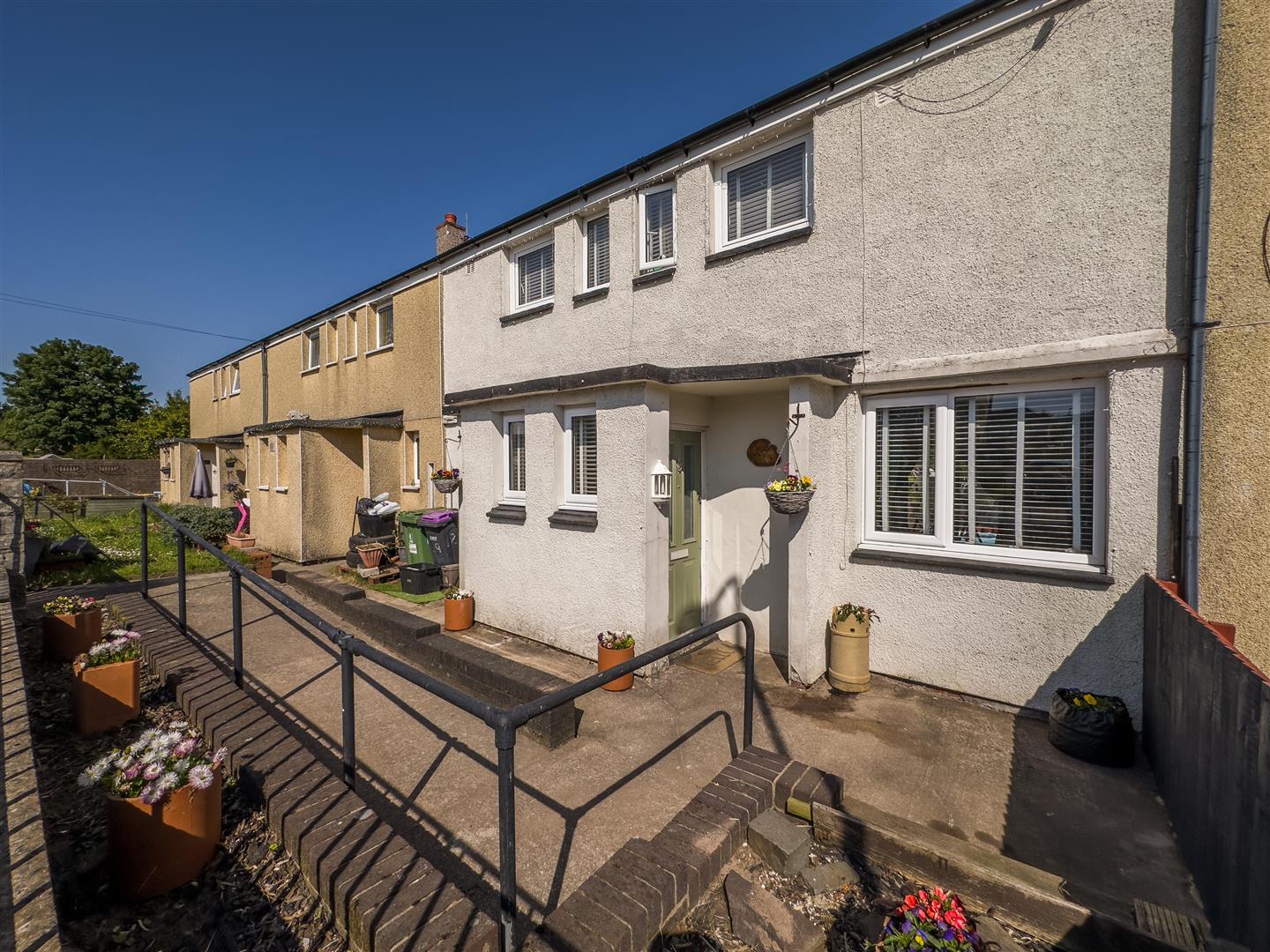 Lasgarn View, Varteg, Pontypool One2One Estate Agents